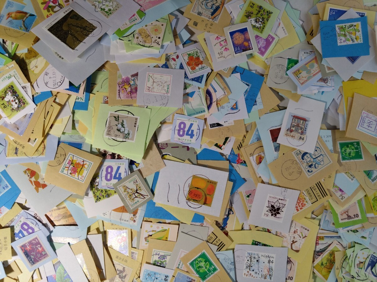 ８４円特殊切手 使用済み 紙付き ８３０g以上_画像3
