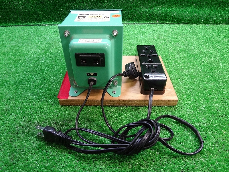 Kne.0971#NISSYO день глава промышленность #UP/DOWN TRANDFORMER выше понижающий трансформатор #MODEL MF-300-E# трансформатор AC источник питания напряжение изменение trance pressure . давление 