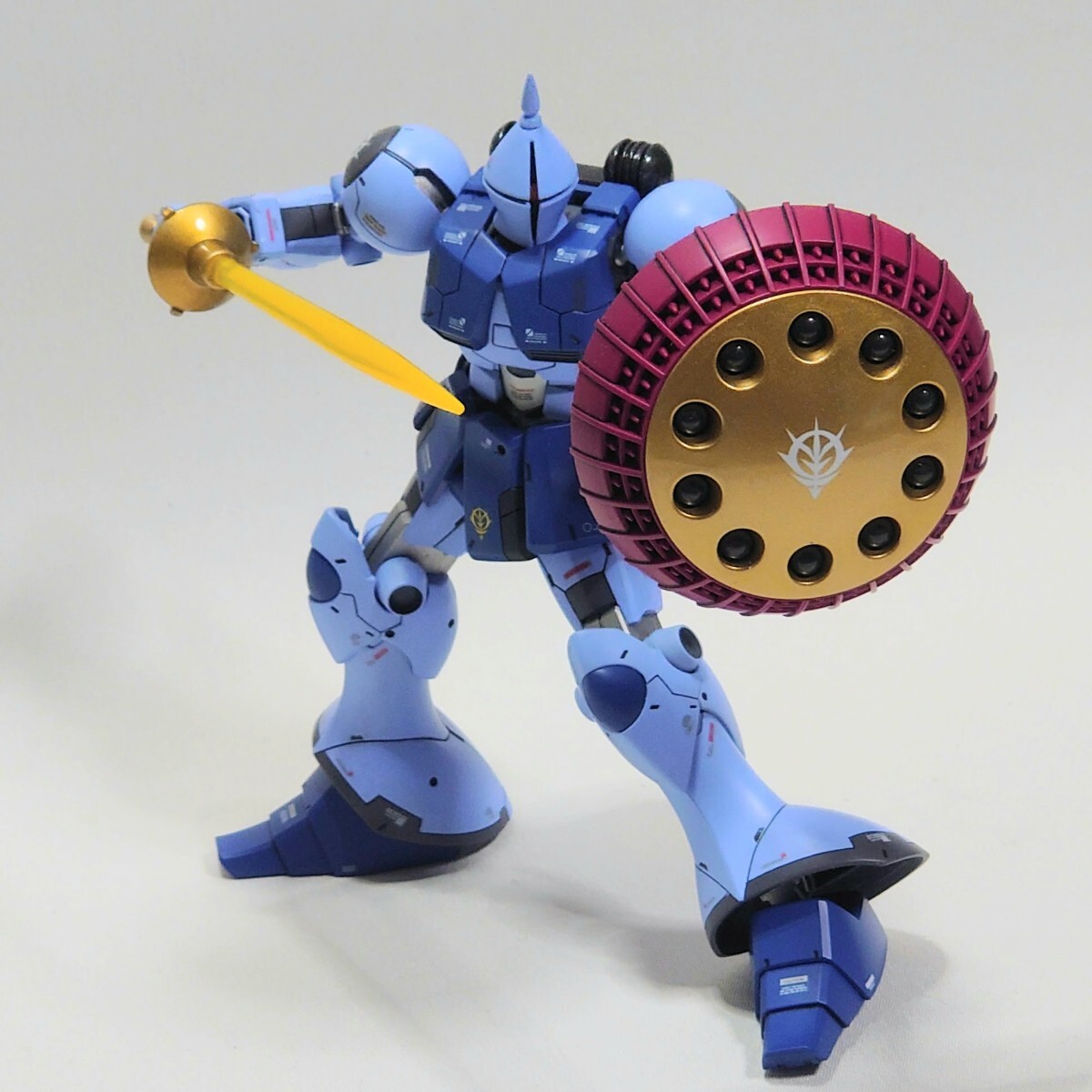 HGUC1/144「ギャン REVIVE ver」ディテール追加・全塗装 ガンプラ完成品_画像4