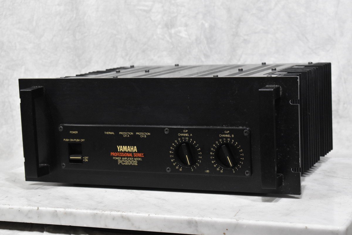 【J】YAMAHA PC2002 パワーアンプ ヤマハ 3162455_画像1