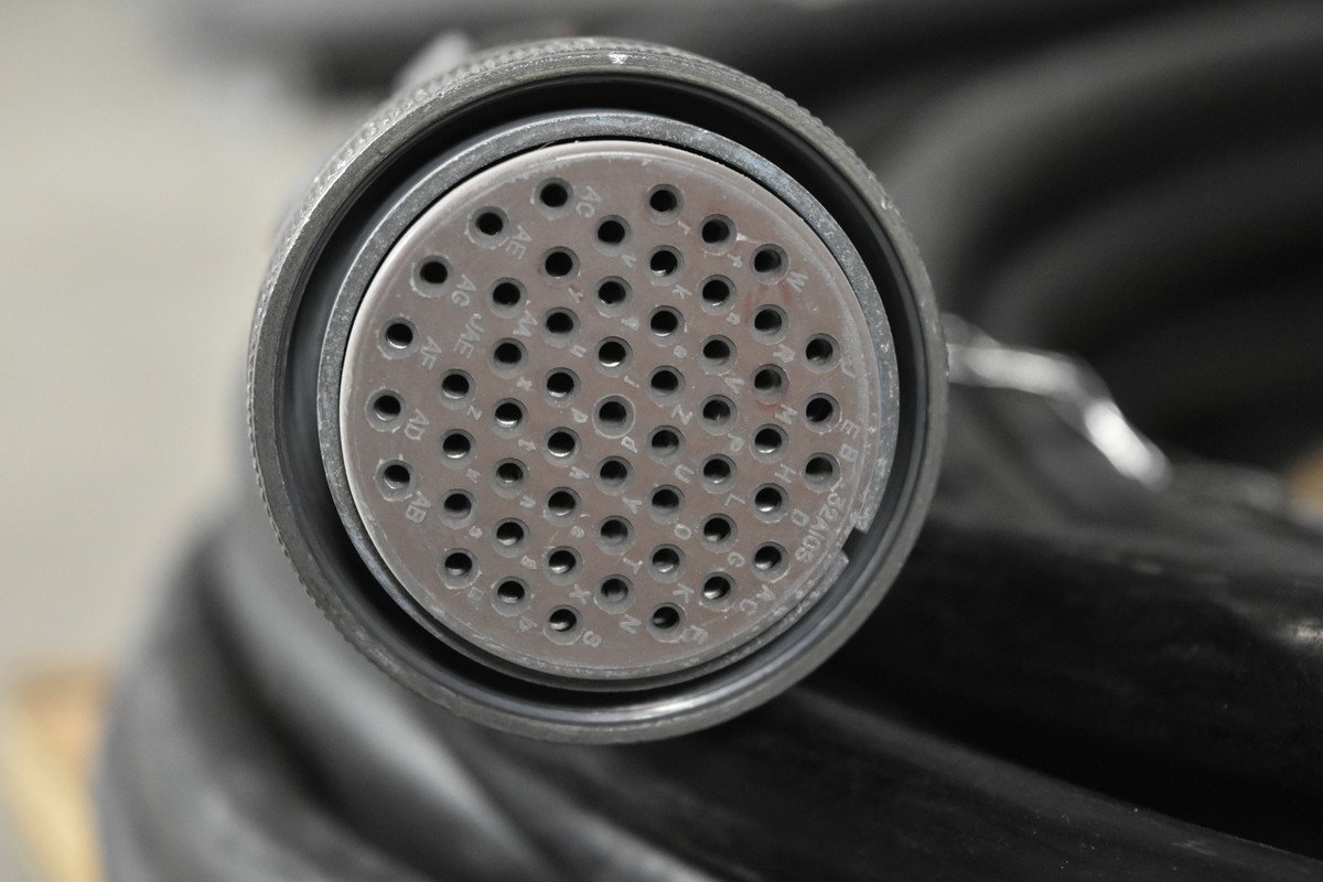 [G] подробности неизвестен мульти- кабель примерно 50m 3071374