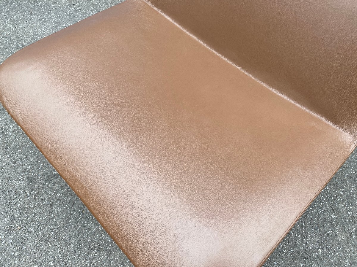 カッシーナ ALIAS スリムラウンジチェア 受注輸入品 817 ハイバックアームレス レザー 新品価格55万円 中古品 直接引き取り大歓迎_画像5