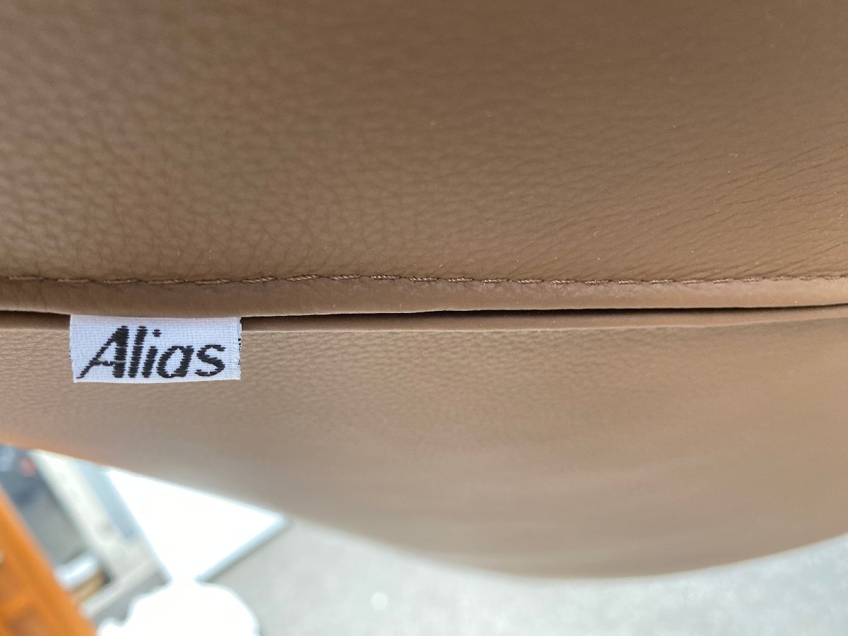 カッシーナ ALIAS スリムラウンジチェア 受注輸入品 817 ハイバックアームレス レザー 新品価格55万円 中古品 直接引き取り大歓迎_画像10