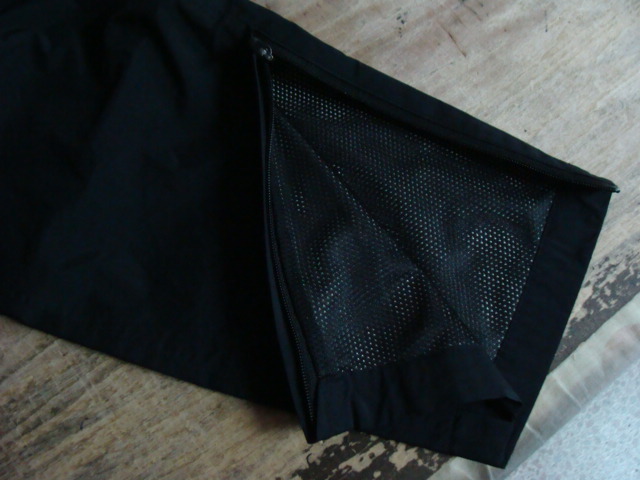 【未使用品】F.C.Real Bristol ブリストル ナイロンパンツ 黒 (S)_画像9