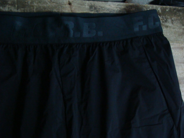 【未使用品】F.C.Real Bristol ブリストル 薄手 ポリエステル混 ナイロンパンツ 黒 (S)_画像4