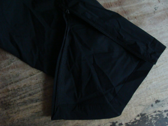 【未使用品】F.C.Real Bristol ブリストル 薄手 ポリエステル混 ナイロンパンツ 黒 (S)_画像8
