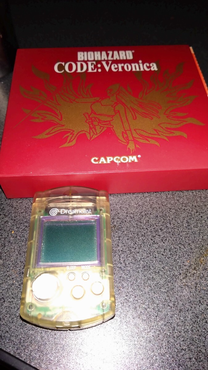 Dreamcast　ビジュアルメモリ クリア　とBIOHAZARD CODE:Veronica限定　_画像1