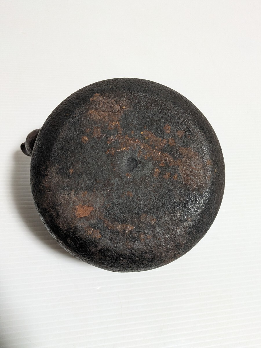  鉄瓶 茶道具 老鉄瓶 南部鉄器 清栄堂 アンティーク 1.8kg　_画像8