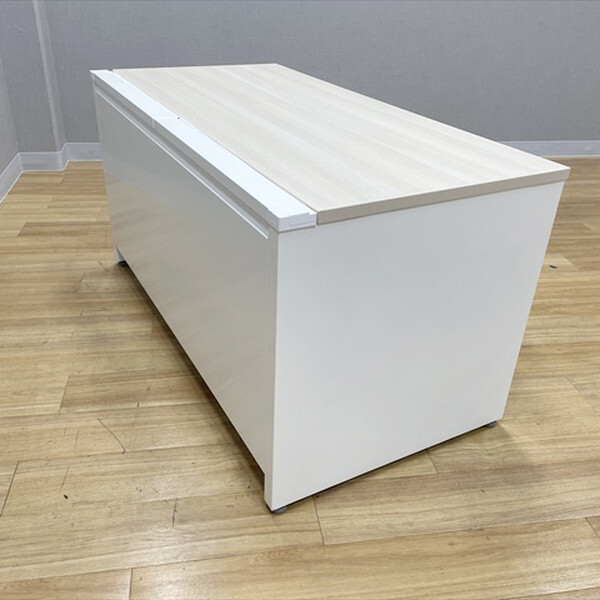 オカムラ 平デスク 平机 アドバンス オフィスデスク 引出し付 W1400 プライズウッドライト 中古 DH-877583B_画像2