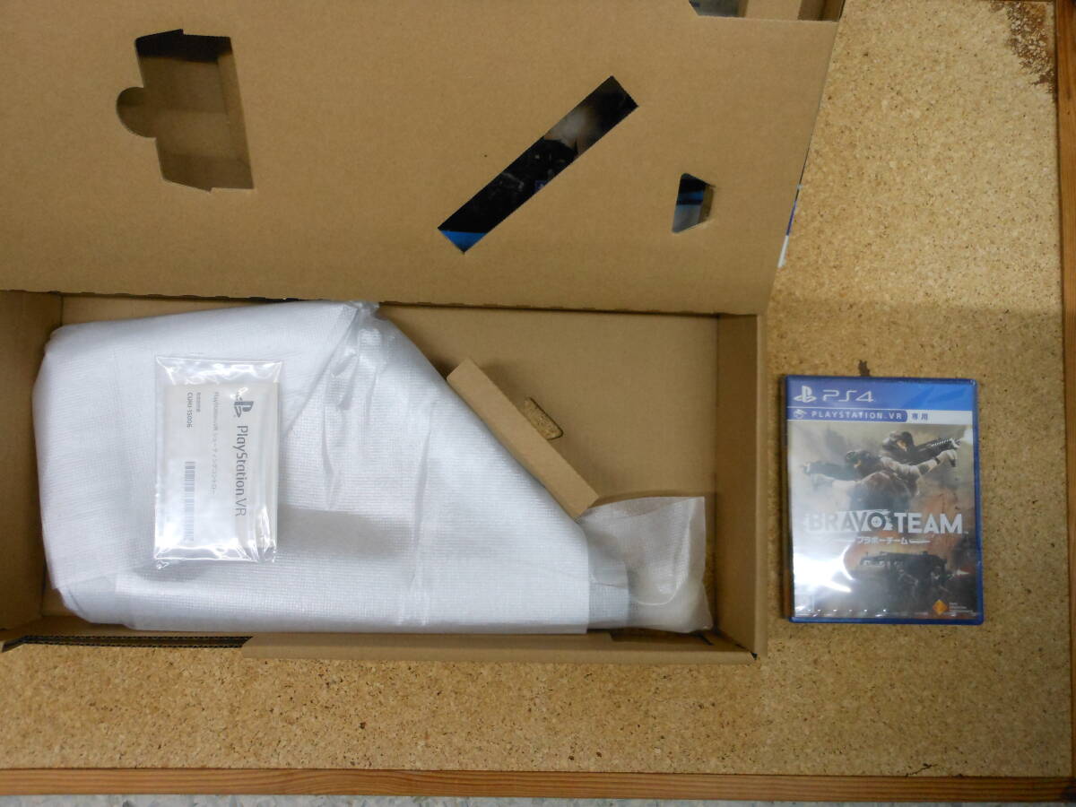 未使用品■PS4 Bravo Team PlayStation VR シューティングコントローラー同梱版 (VR専用) (数量限定)_画像2