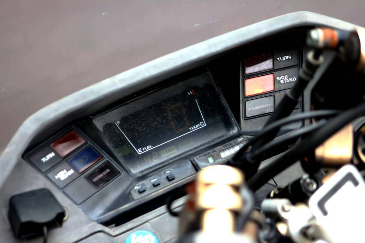 【フルカスタム】HONDA フュージョン250 FUSION250 サス4cmダウン ワンオフマフラー 新品パーツ多数：LEDライト 現状販売 1034_画像6