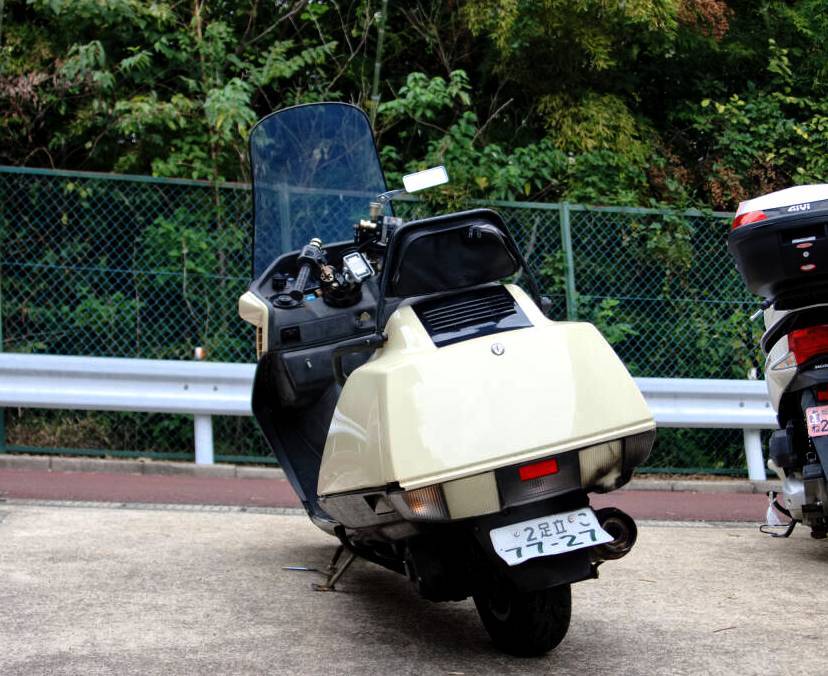 【フルカスタム】HONDA フュージョン250 FUSION250 サス4cmダウン ワンオフマフラー 新品パーツ多数：LEDライト 現状販売 1034_画像3