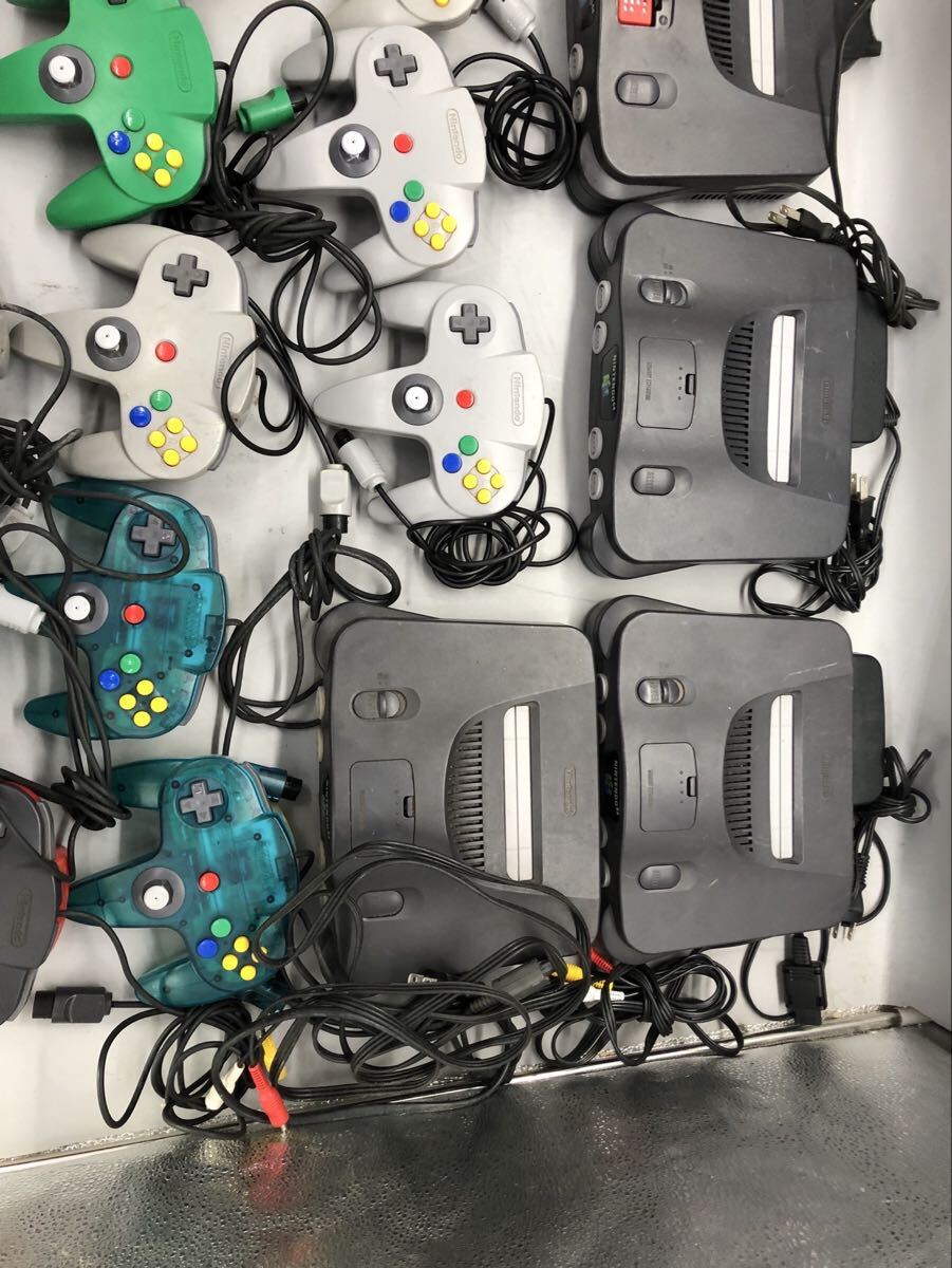 ◯ NINTENDO64 ニンテンドー64 本体 全4台 コントローラー 全12個 ソフト 全16本 まとめ セット 中古 ケーブル付き 任天堂 ゲーム_画像2