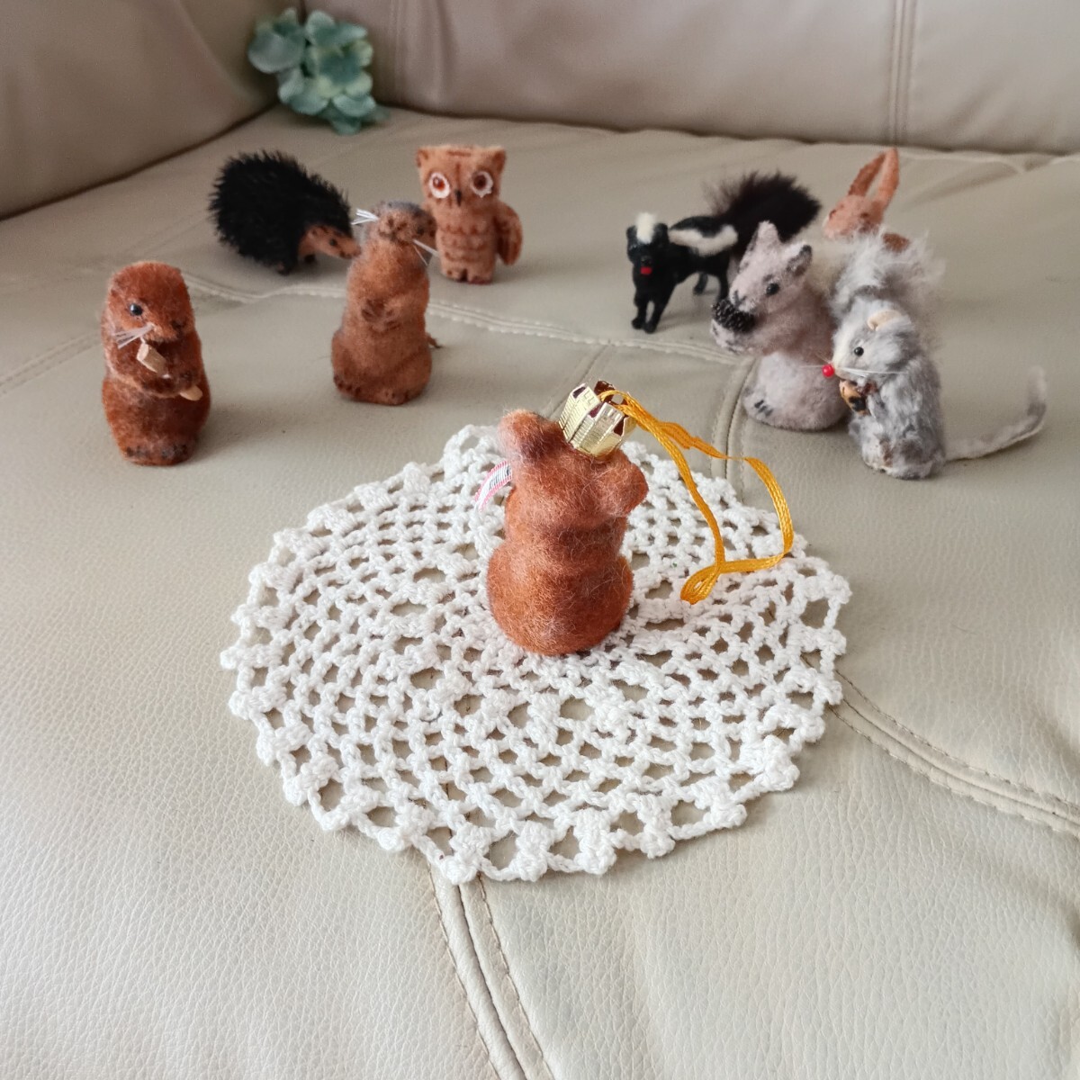 Xmas レア 廃盤 西ドイツ ワグナー Wagner 王冠 ベア 熊 くま ベルリン 旗 シール ストラップ付 職人 オーナメント zoo ミニ ジオラマ 模型_画像3