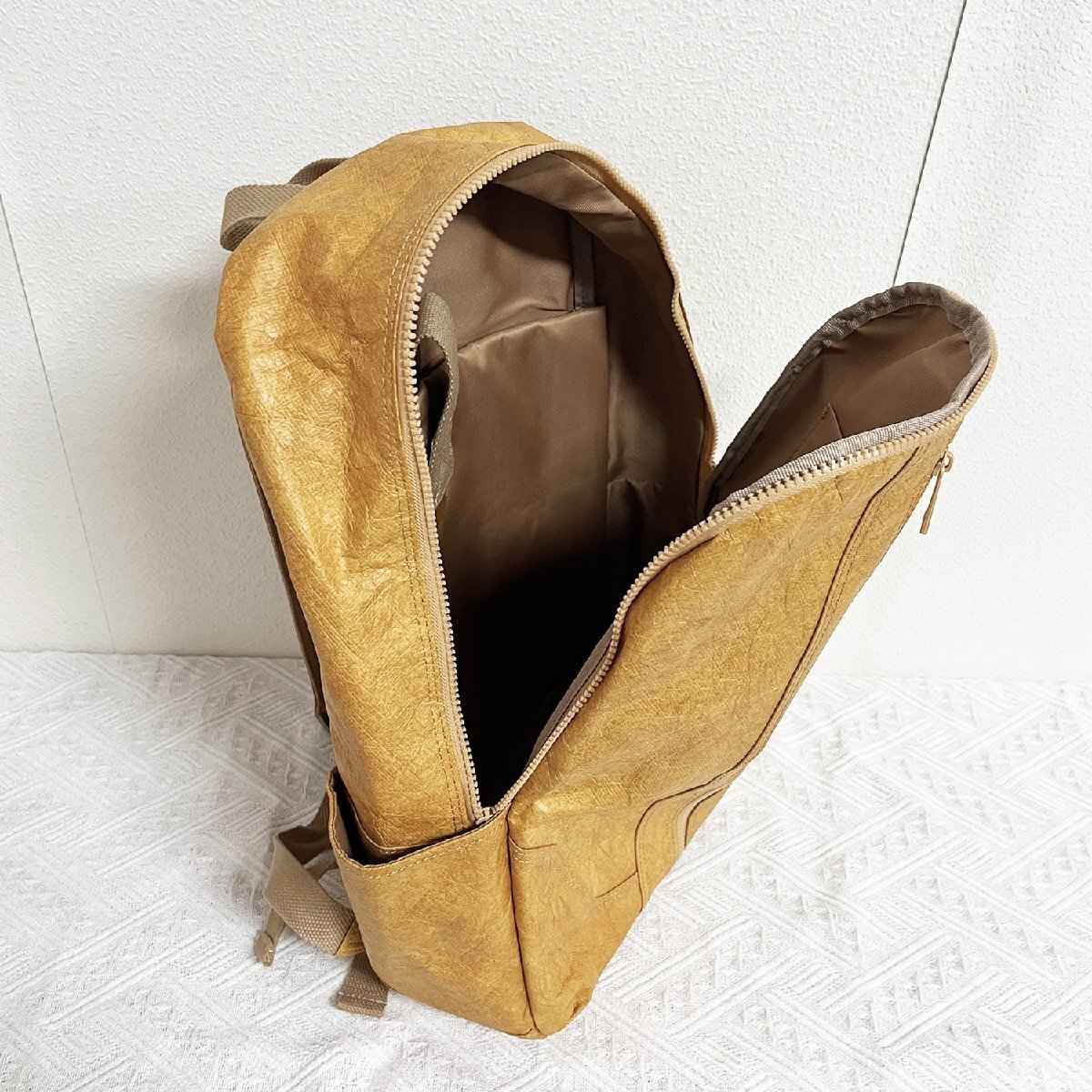 最高級EU製 定価13万★christian milada・ミラノ発・リュックサック★タイベック 撥水 耐久 通気 軽量 バックパック 大容量 通勤 通学_画像9