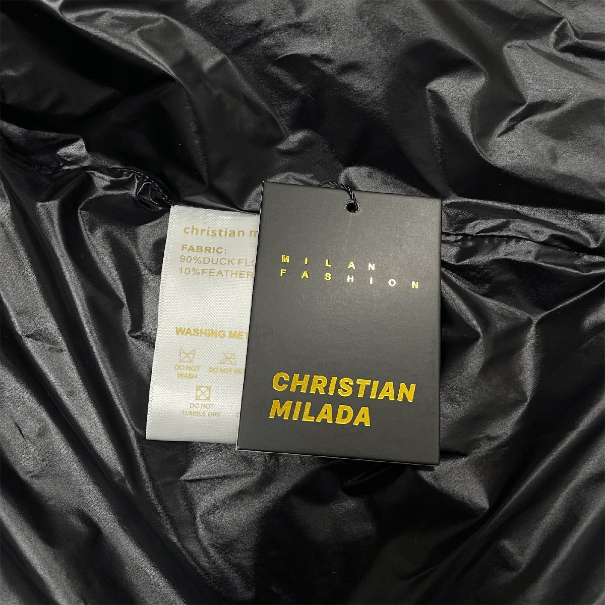 定価8万★christian milada・ミラノ発・ダウンベスト★ダックダウン90％ 個性 肉厚 防寒 暖か 英字 総柄 トレンド 日常着 L/48サイズ_画像9