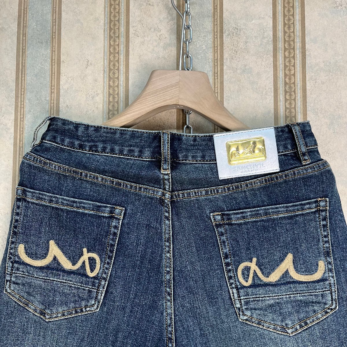 定番 定価4万 FRANKLIN MUSK・アメリカ・ニューヨーク発 デニムパンツ 上質 ソフト ヴィンテージ加工 刺繍 気品 スリム ジーンズ サイズ29_画像4