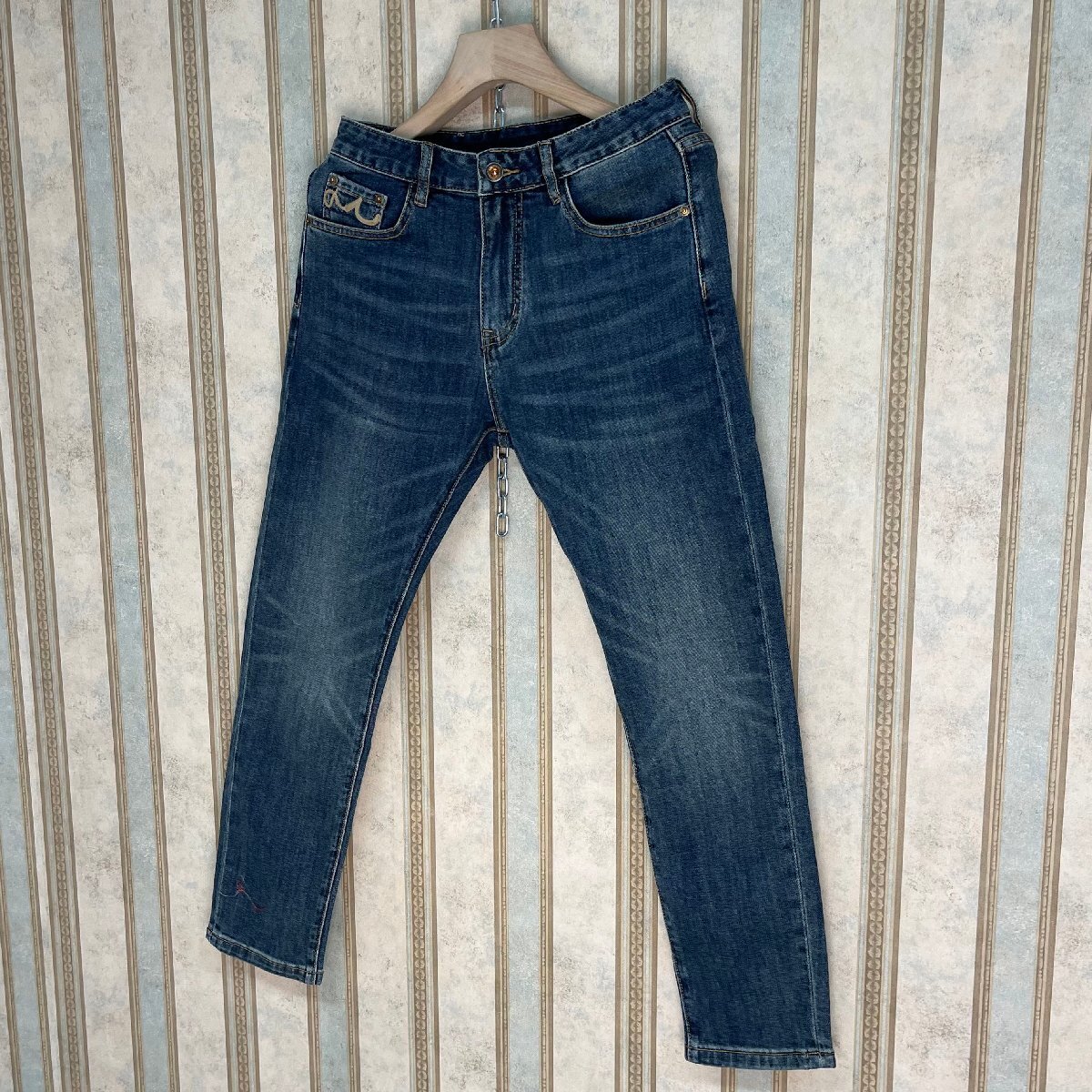 定番 定価4万 FRANKLIN MUSK・アメリカ・ニューヨーク発 デニムパンツ 上質 ソフト ヴィンテージ加工 刺繍 気品 スリム ジーンズ サイズ29_画像8