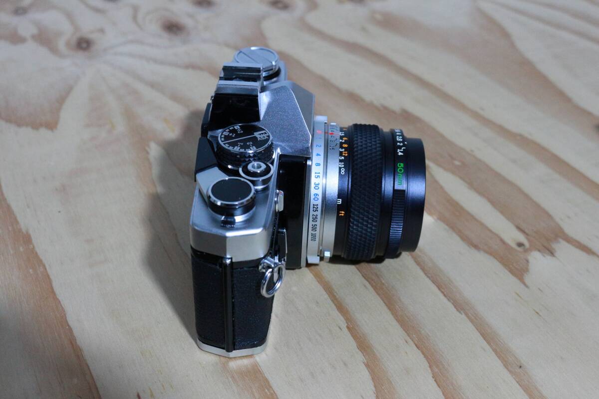 OLYMPUS OM-2 + National 2556 フラッシュ + G.ZUIKO AUTO-S 1:14 50mm セット フィルムカメラ 一眼レフ 美品_画像3