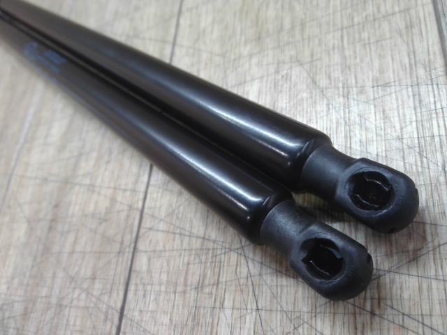 ハイゼット 3BD-S700V リアゲートショック　ショック　 カーゴクルーズ KF-VE R71 68950-B5120_画像3