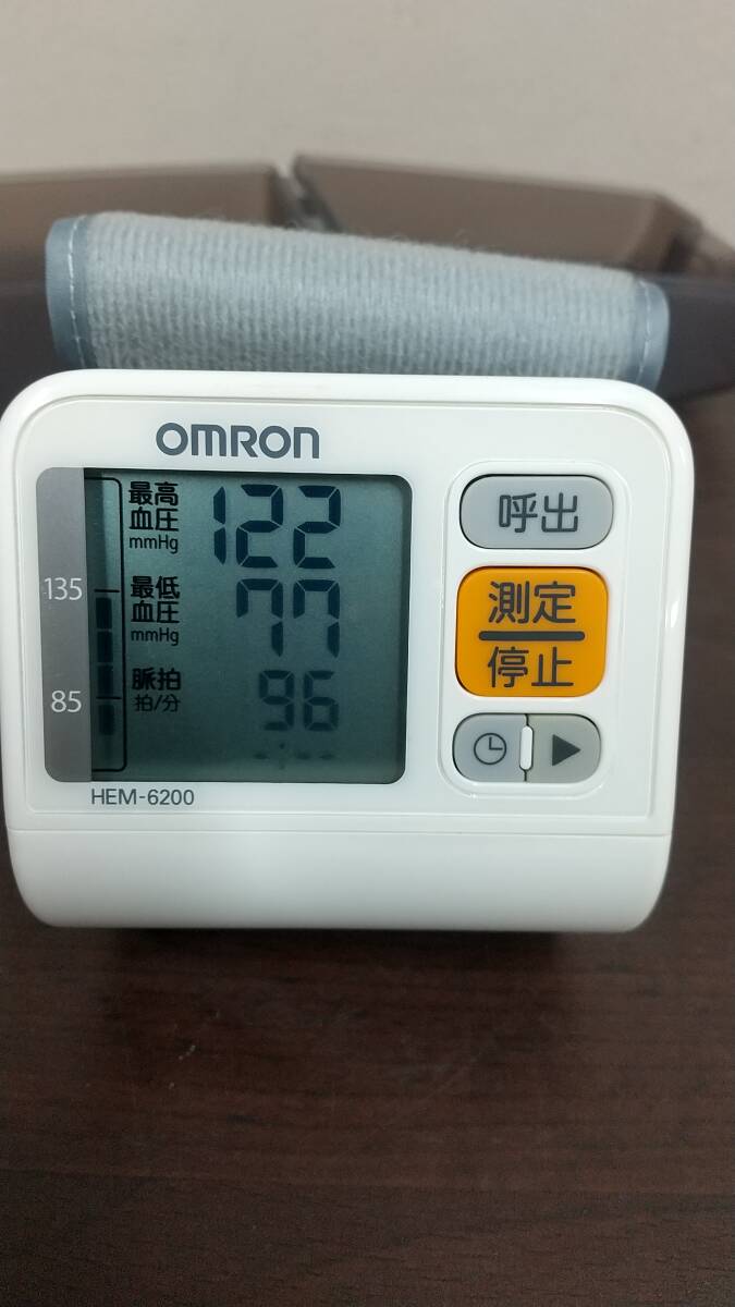 MA2 OMRON Omron цифровой автоматика кровяное давление машина тонометр запястье тип HEM-6200 80s