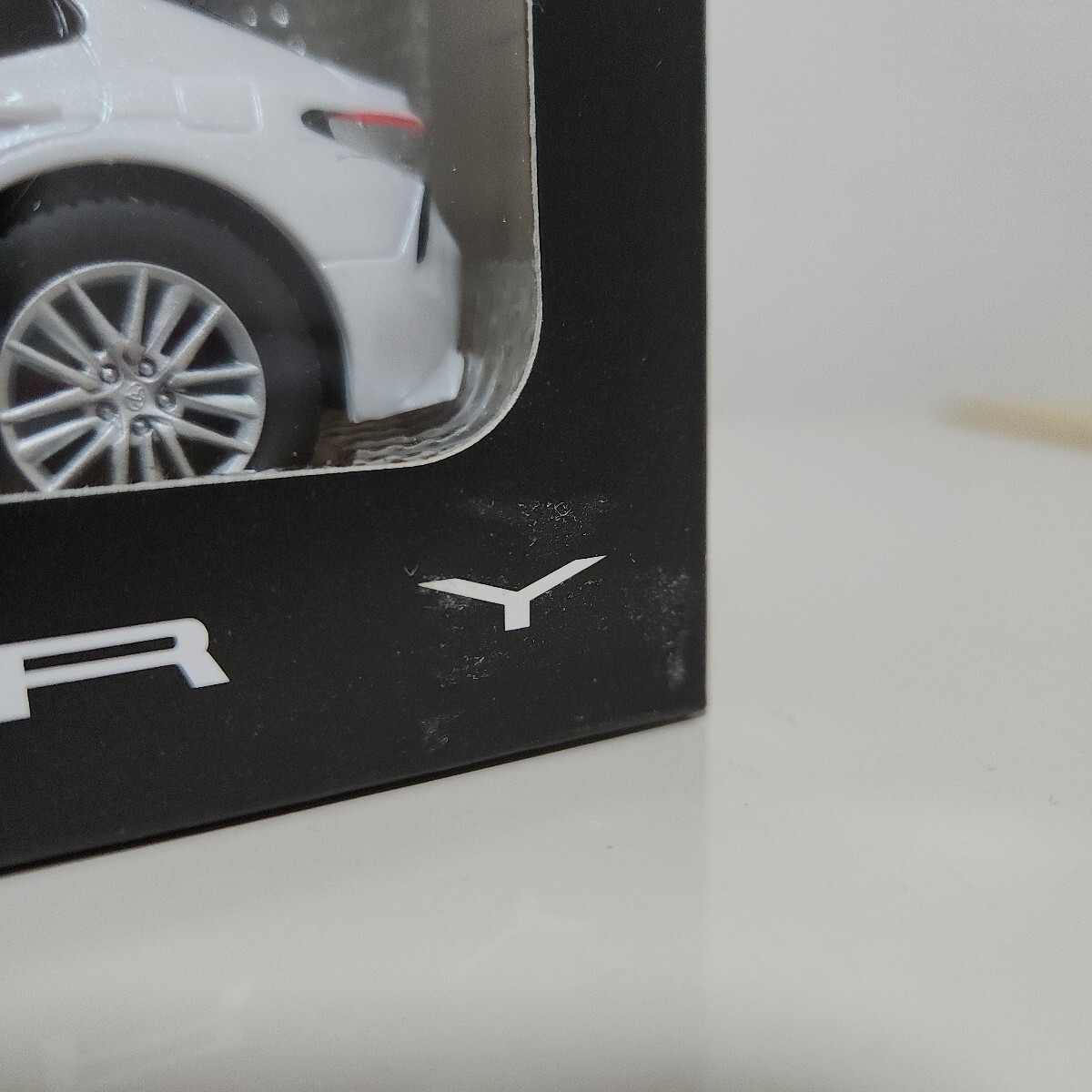 希少!非売品!トヨタカムリWS 後期 プラチナホワイトパールマイカ アティチュードブラック ツートン カラーサンプル プルバックミニカー③_画像6