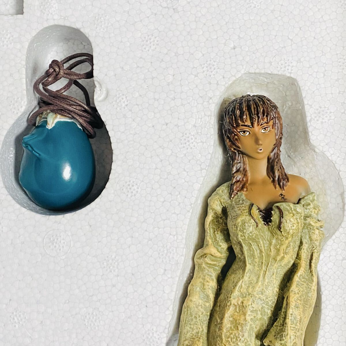 【美品】ART OF WAR アートオブウォー BERSERK ベルセルク Casca キャスカ 生誕祭の章 フィギュア_画像4