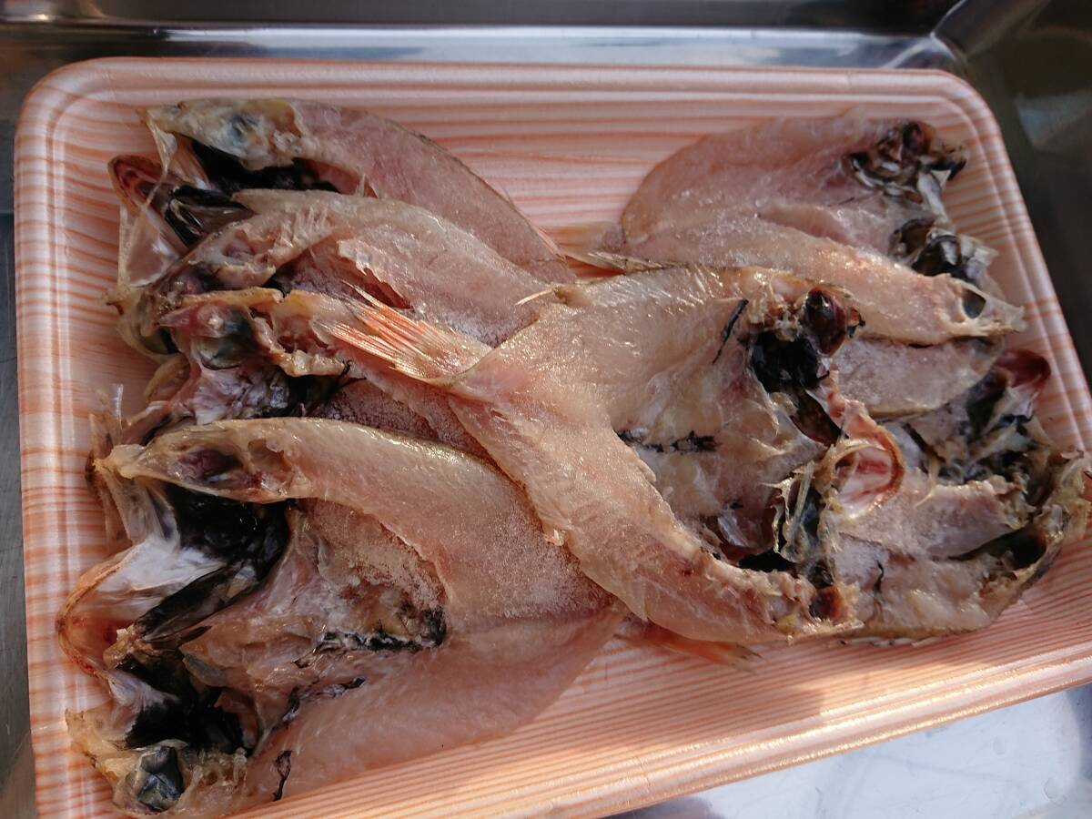 ☆残りわずか　早いもの勝ち*　山陰産（島根・鳥取）　のどぐろ開き干し　合計３００ｇ（６～７尾入り）　冷凍_画像3