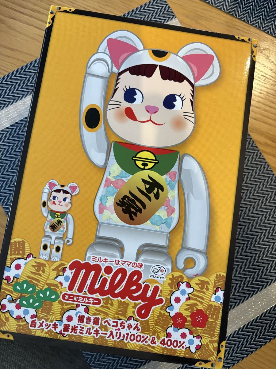 ベアブリック 招き猫 ペコちゃん 不二家　メディコムトイ BE RBRICK 新品未開封_画像3
