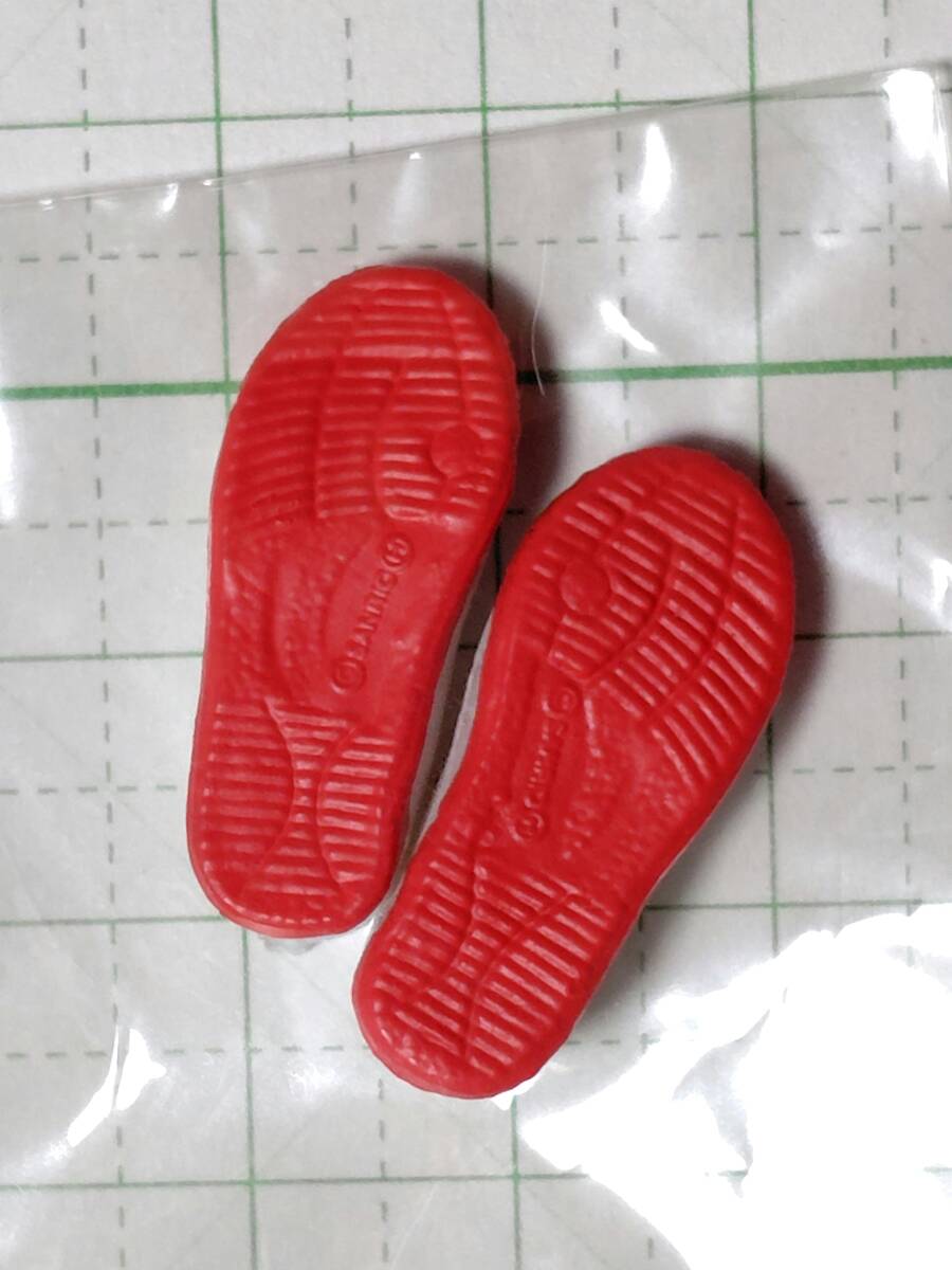 キティちゃん柄の上履き リーメント? ミニチュア_画像3