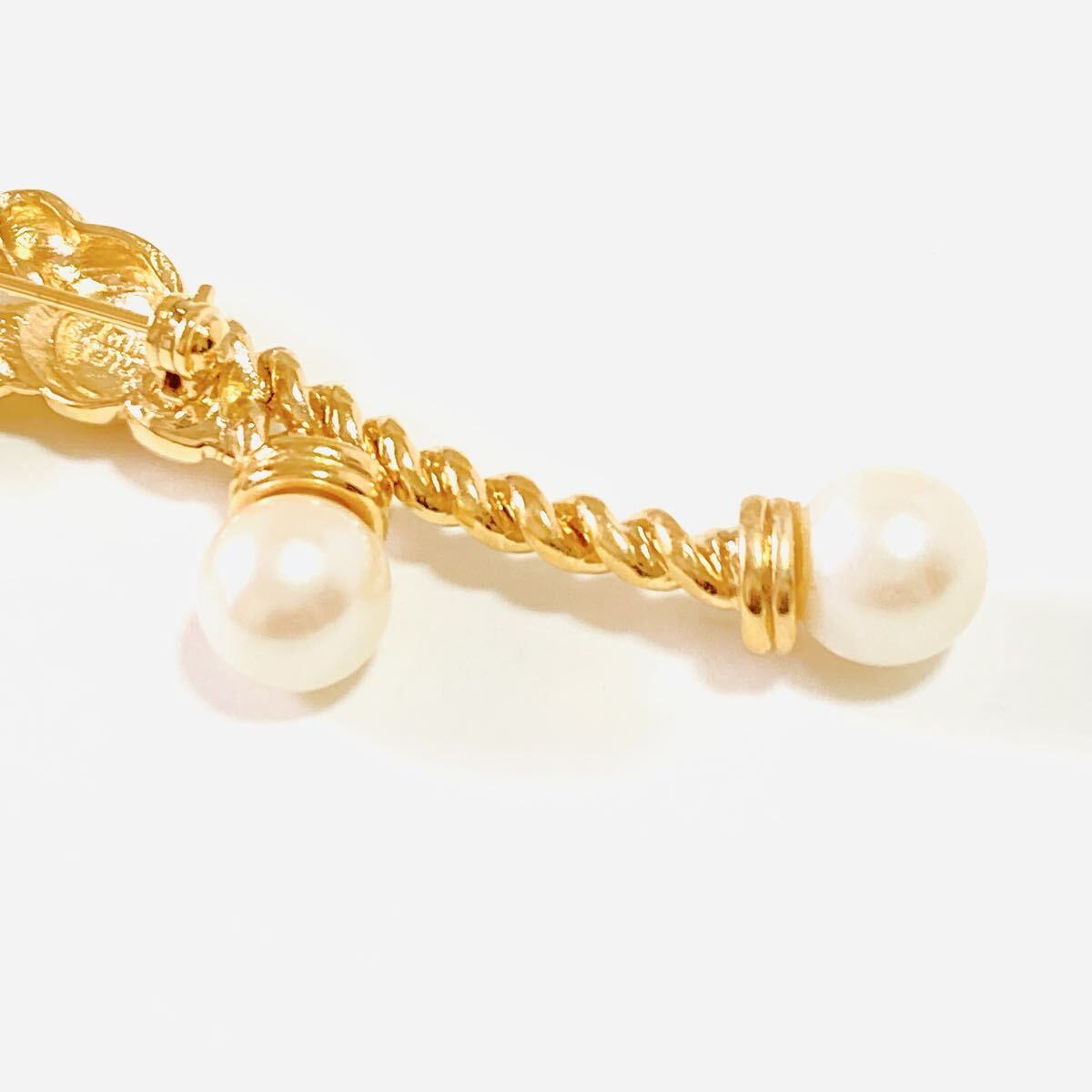 GIVENCHY ジバンシー フェイクパール ブローチ ヴィンテージ ゴールド O2510035_画像2