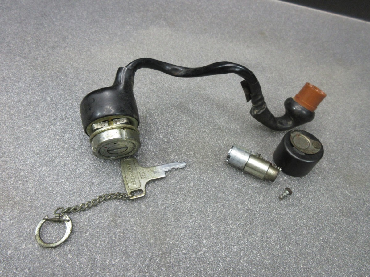 【D1681】ホンダ CB125K キーセット 美品!!【茨城発】走6625km/同梱多いほど送料お得!! cb125jx.cb125k-404_画像1