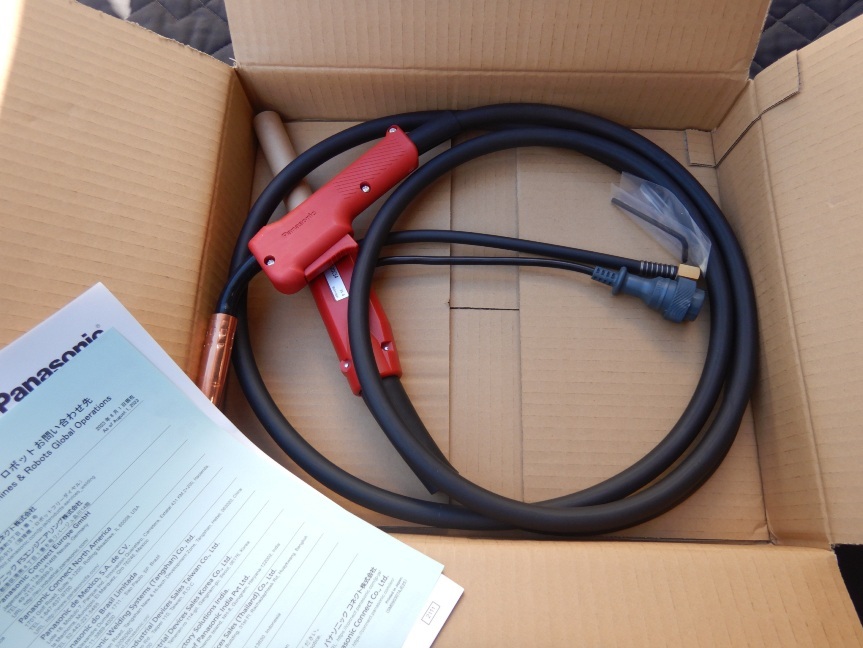 即決税0円未使用品Panasonic半自動溶接機用純正トーチYT-20CS4 200A3m空冷 2025年製造_画像2