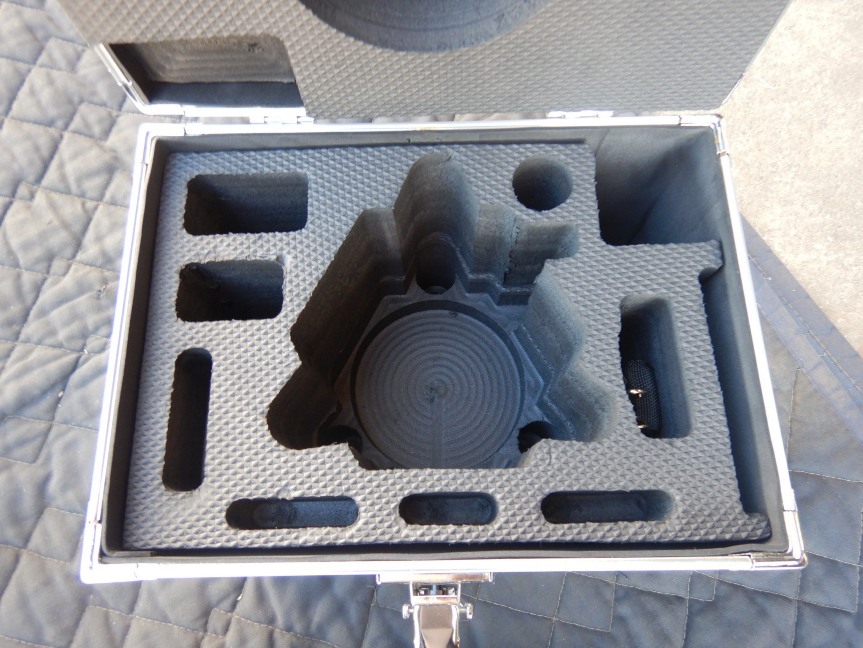 即決税0円中古程度上レーザー墨出器用アルミケース _画像2