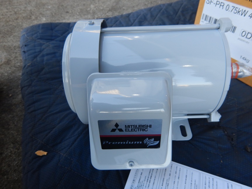 即決税0円未使用品三菱三相モートルSF-PR 0.75kw 4P 200V 三相モーター1馬力 2022年_画像8