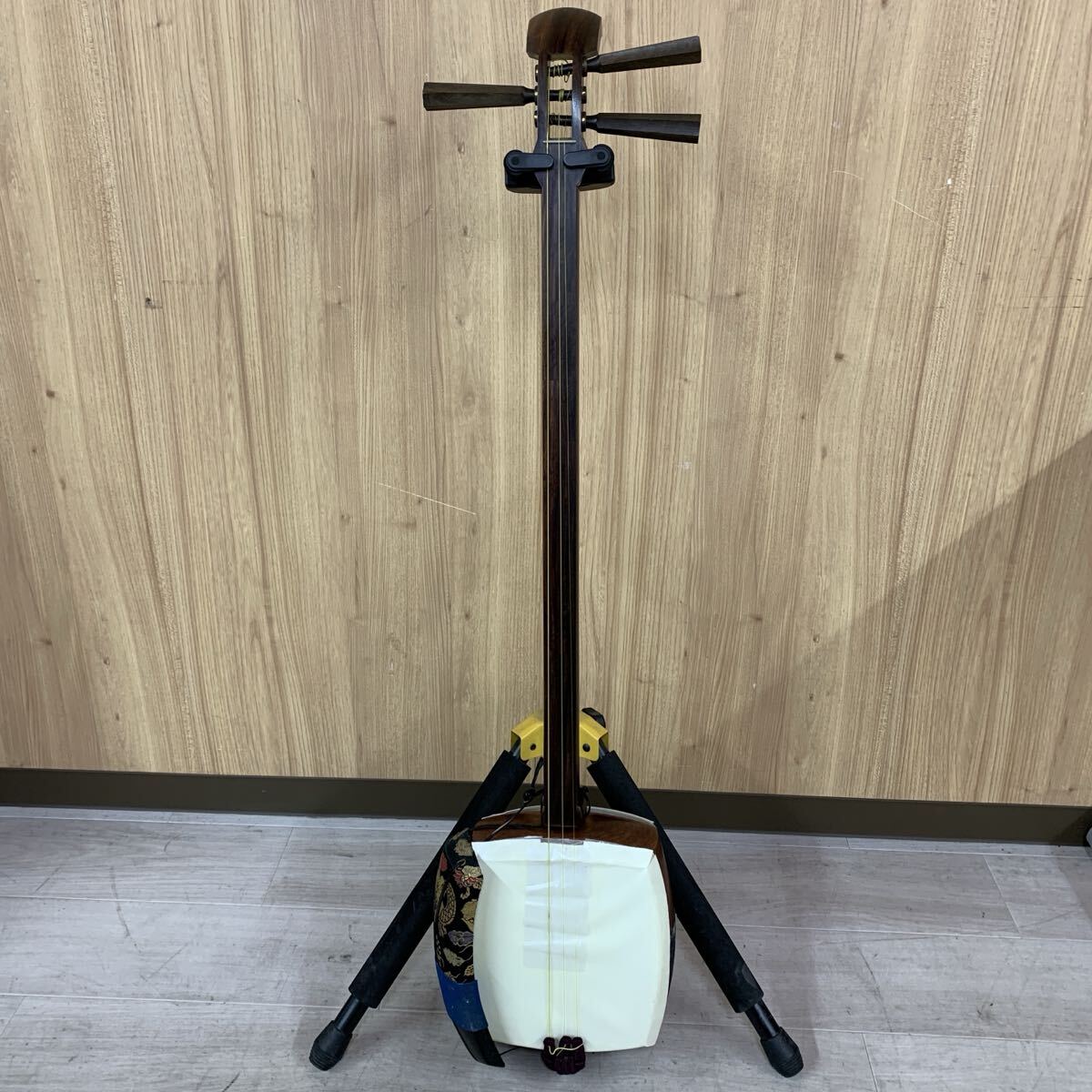 【B-0】 太棹 丸打胴 三味線 和楽器 東さわり 紅木？ 4841-24_画像1