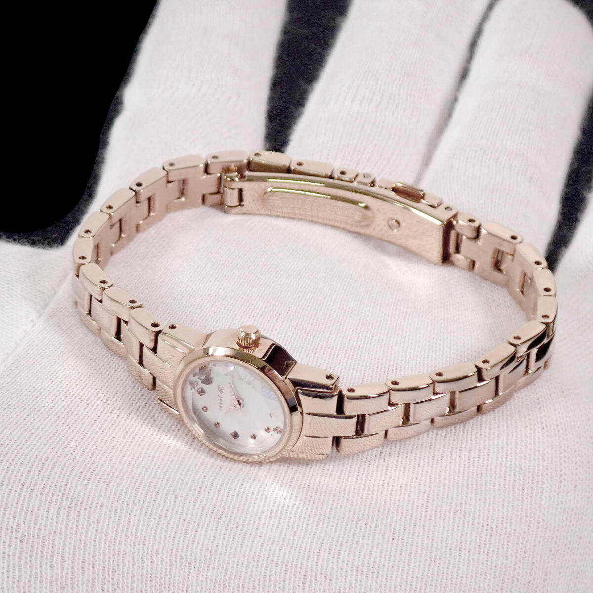 カナル 4℃ バースデーウォッチ 1月(ガーネット)誕生石 シェル文字盤 Canal 4℃ 151845114001 点検動作品 _画像3