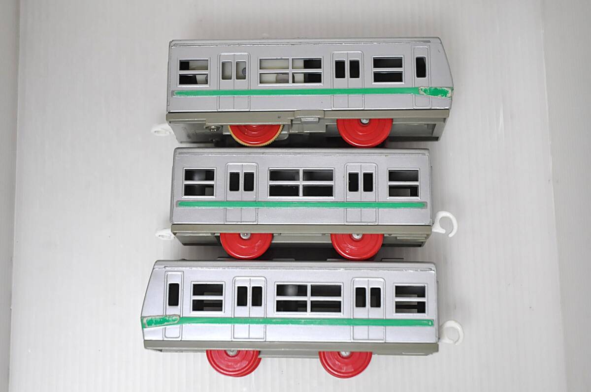 ☆☆　プラレール　営団地下鉄　6000系　千代田線　動作品（訳あり品）代々木上原　地下鉄　通勤電車　トミー　タカラトミー　☆☆_画像4