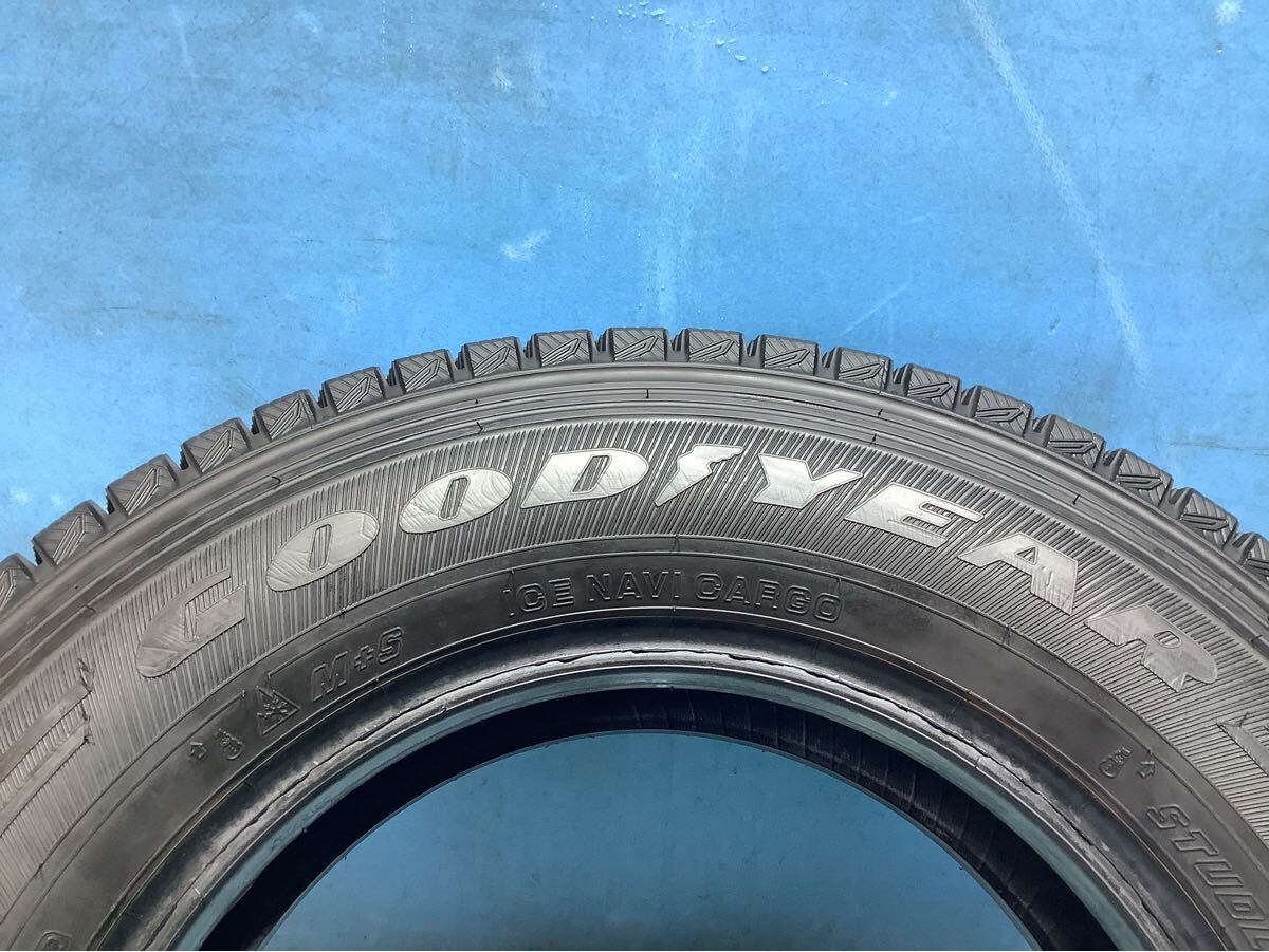205/75/16 113/111L LT 2022年製　　グッドイヤー　ICE NAVI CARGO スタッドレスタイヤ トラック　　中古タイヤ６本　205/75r16_画像6