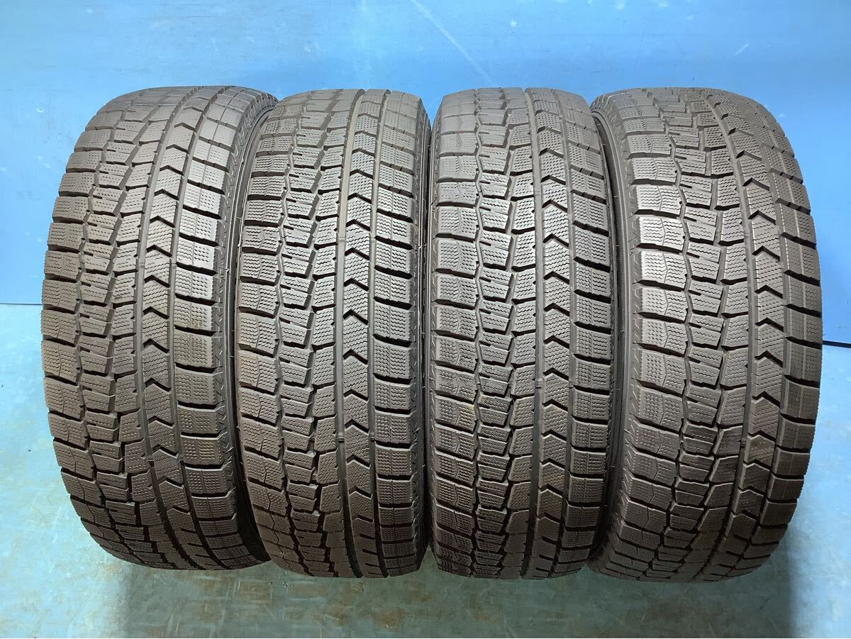 215/60/17 2022年製　　 DUNLOP WINTERMAXX WM02 スタッドレスタイヤ　　215/60r17 中古タイヤ４本　　ダンロップ_画像1