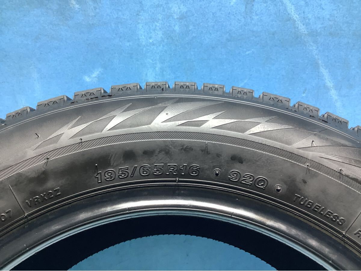 195/65R16 2022年製 BRIDGESTONE BLIZZAK VRX2 中古タイヤ4本 195/65/16 スタットレスタイヤ ブリヂストン_画像6