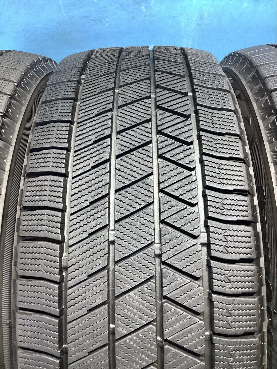 215/55R17 2022年製　 BRIDGESTONE BLIZZAK VRX3 中古タイヤ４本　215/55/17 スタッドレスタイヤ ブリヂストン 冬タイヤ_画像3