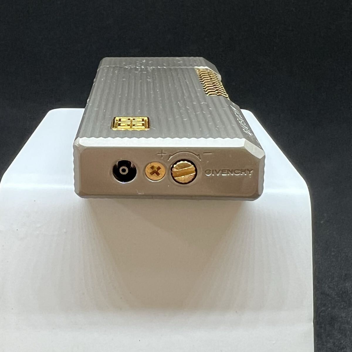 T2467 GIVENCHY ジバンシィ 喫煙具 ガスライター ライター ローラー ケース付き_画像7