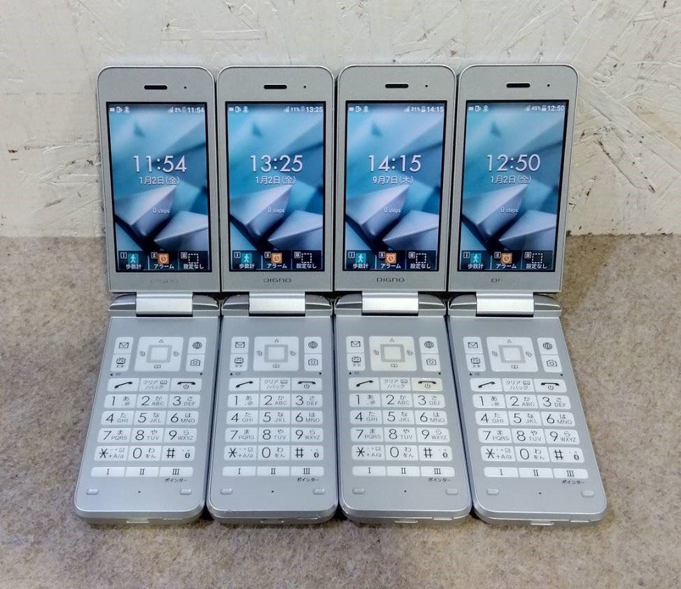 4台セット☆ 京セラ DIGNO ガラケー/ケータイ3 NP902KC 利用制限〇 折りたたみ type-C 防水/防塵/耐衝撃 携帯電話 Softbank_画像1