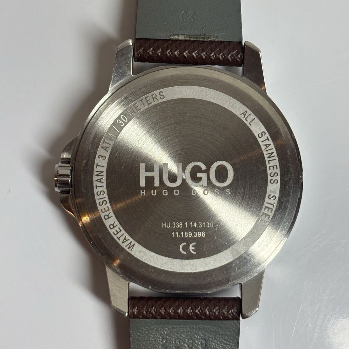 【稼働】【used】 HUGO BOSS ヒューゴボス HU.338.1.14.3130 FOCUS 腕時計 クロノグラフ レザーベルト 新品電池交換済 クォーツ _画像3