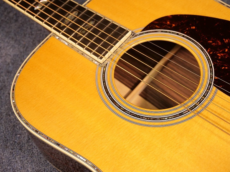  прекрасный товар MARTIN D-45 Standard 2023 год производства 