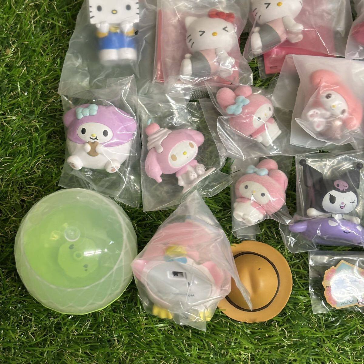 2813　サンリオ グッズ まとめ売り セット フィギュア マスコット ソフビ シナモロール ハンギョドン マイメロディ ハローキティ クロミ 他_画像8