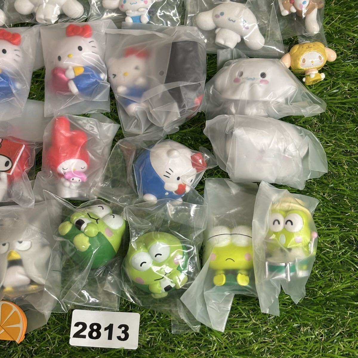 2813　サンリオ グッズ まとめ売り セット フィギュア マスコット ソフビ シナモロール ハンギョドン マイメロディ ハローキティ クロミ 他_画像10
