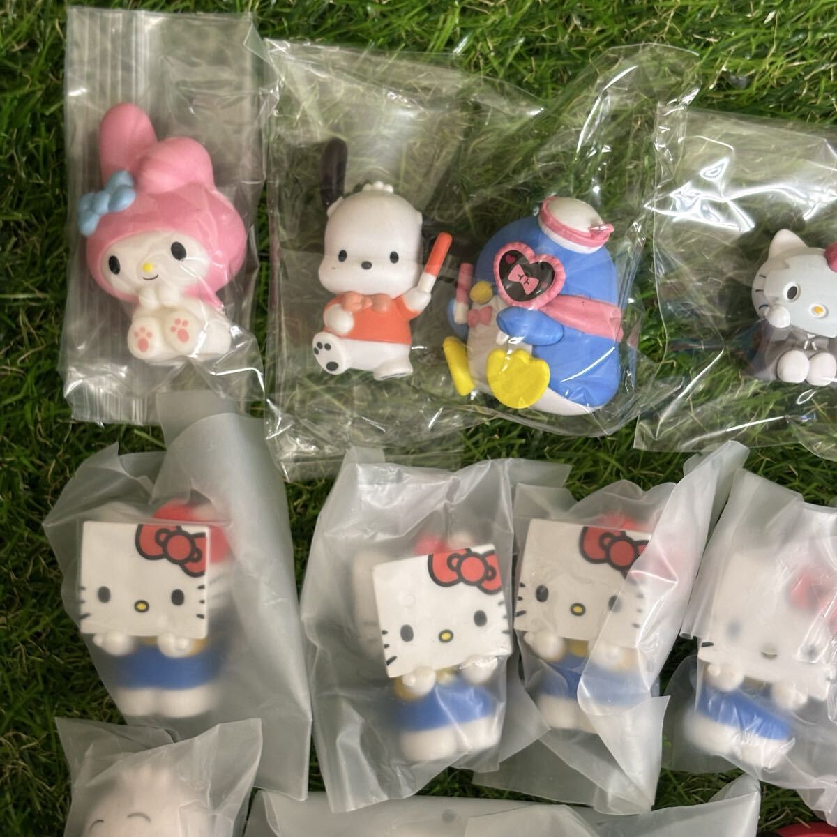 2819　サンリオ グッズ セット まとめ売り フィギュア ソフビ マスコット ハローキティ マイメロディ クロミ ポムポムプリン シナモロール_画像2