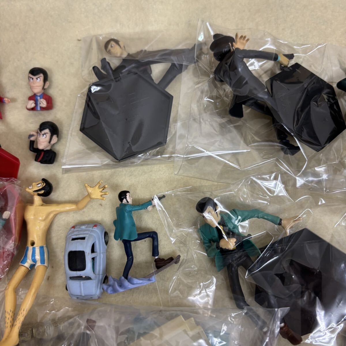 0018 ルパン3世　ボトルキャップ　次元大介　峰不二子　石川五ェ門　銭形警部　食玩まとめ売り ミニフィギュア ガチャガチャ グッズ_画像3